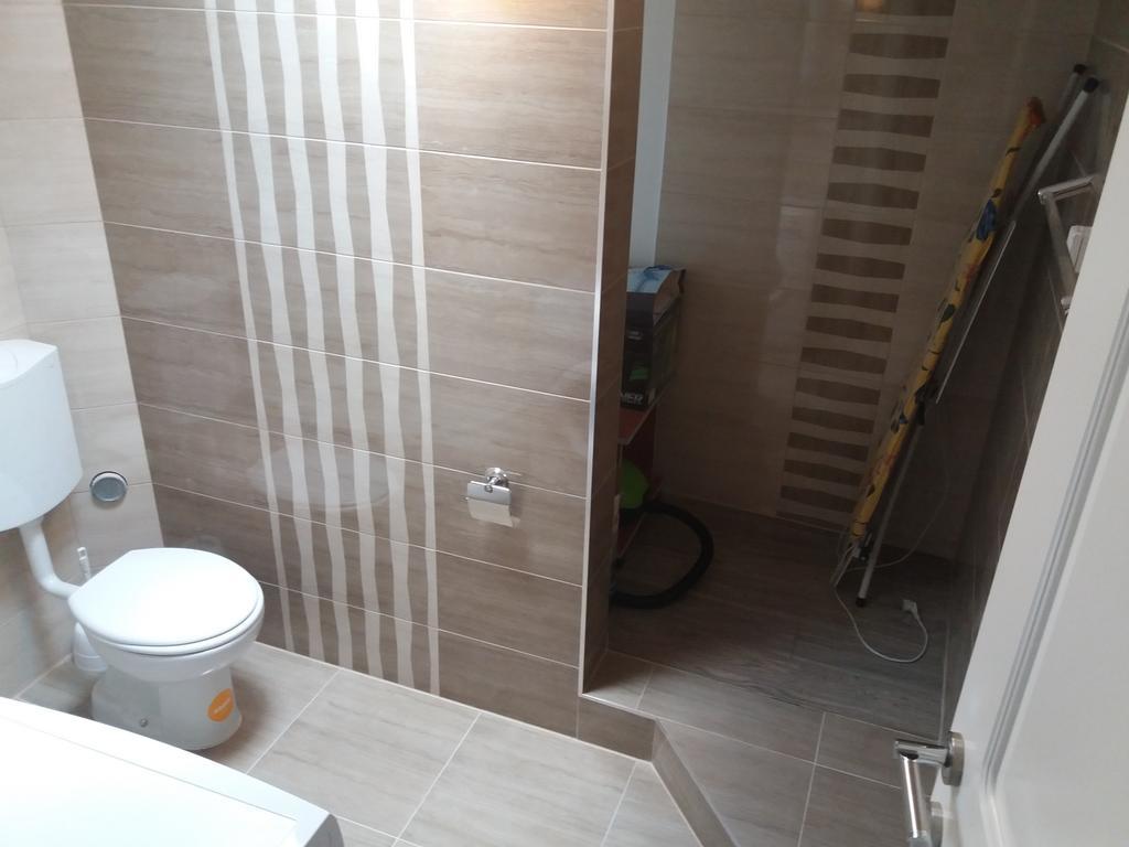 Main Street Apartment Сараево Экстерьер фото