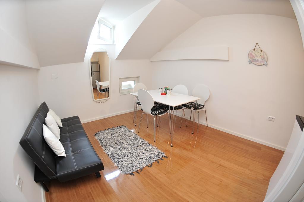 Main Street Apartment Сараево Экстерьер фото